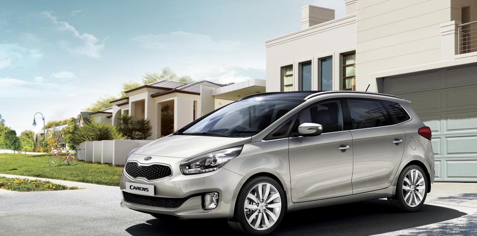 La gama familiar compacta de KIA, al completo con el Carens