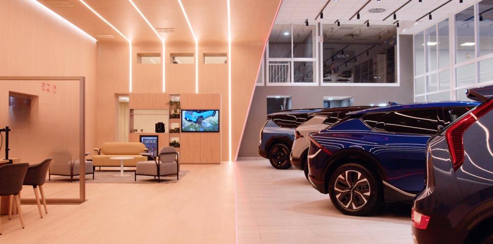 Kia Canarias presenta las renovadas instalaciones de Arimotor en Tenerife