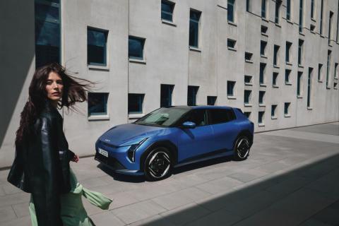 EV4 HATCHBACK